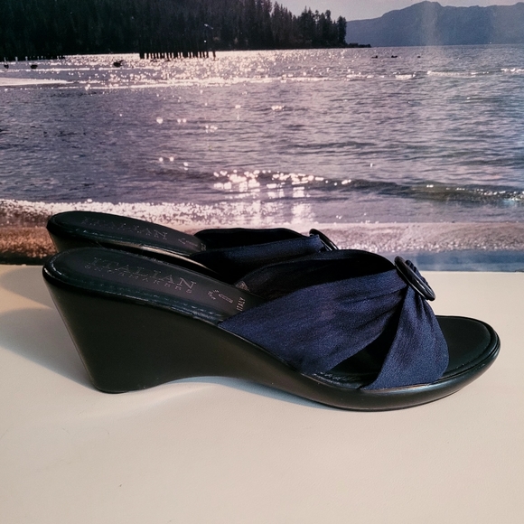 Italian Shoemakers Slide-On Sandals - Picture 2 of 9